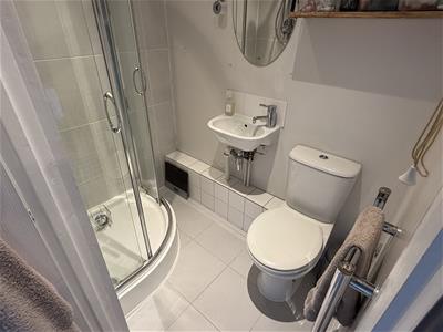 Master En-Suite